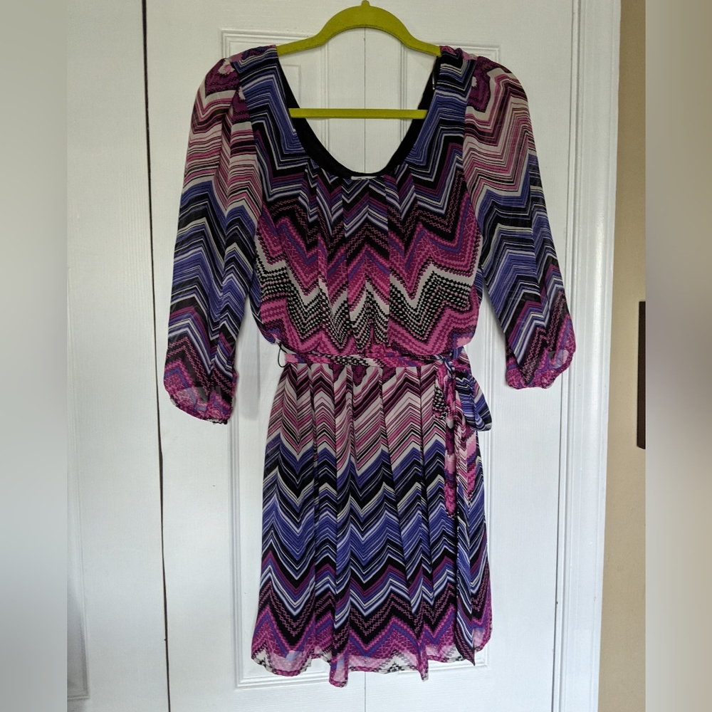 Three Pink Hearts EUC  pink purple white and black chevron pattern dress Size s
